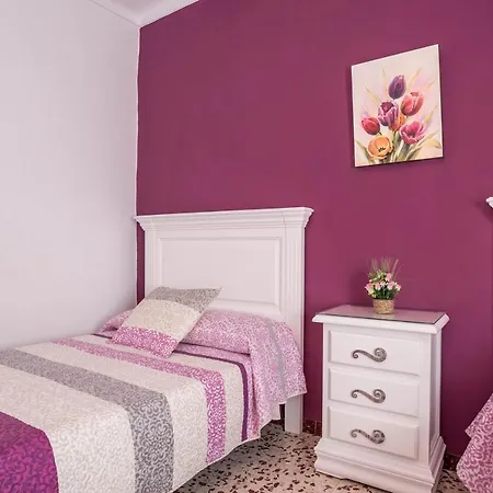 Piso Carmen Solo Familias Appartement *